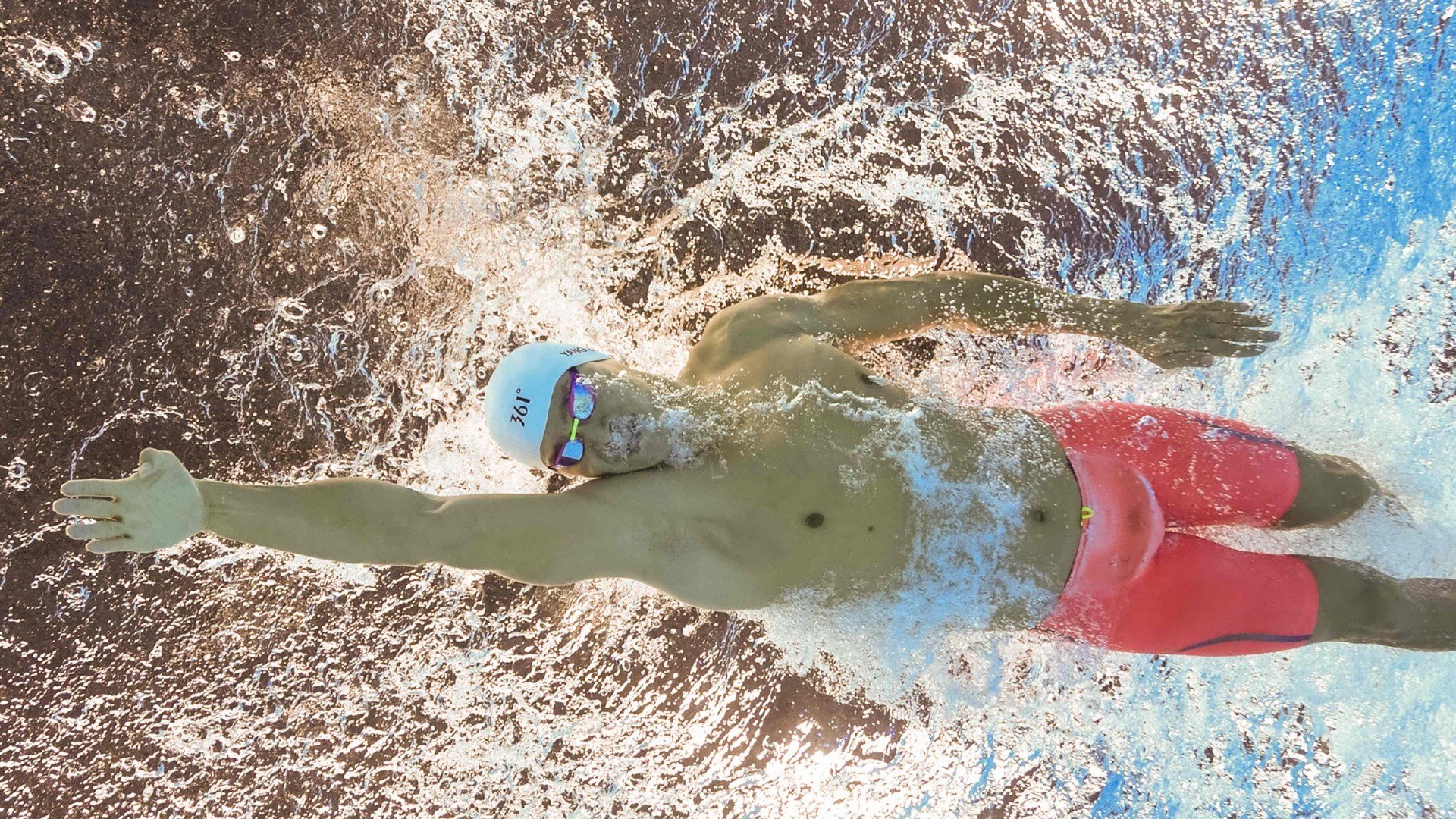 西甲国家德比之夜，乔治关键回合不手软，一球定乾坤